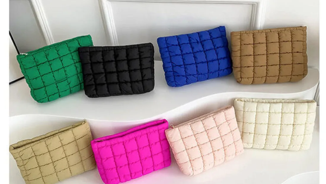 Bulk cosmetic bags in quilted nylon, several colours